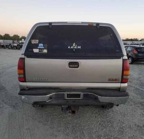 Used 2003 GMC Sierra 2500 Topper / Tonneau / Camper Shell