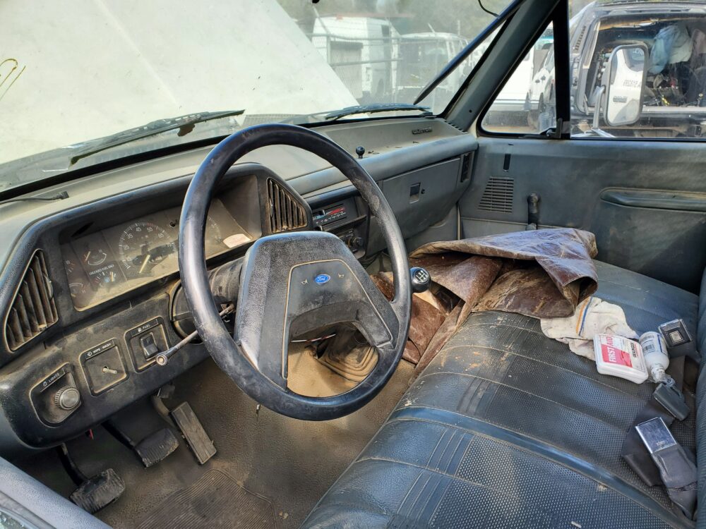 Used 1989 Ford F-350 Spindle Knuckle Front LH