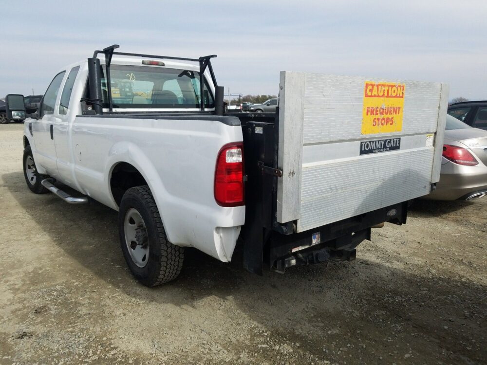 Used 2008 Ford F-250 Super Duty Spindle Knuckle Front LH
