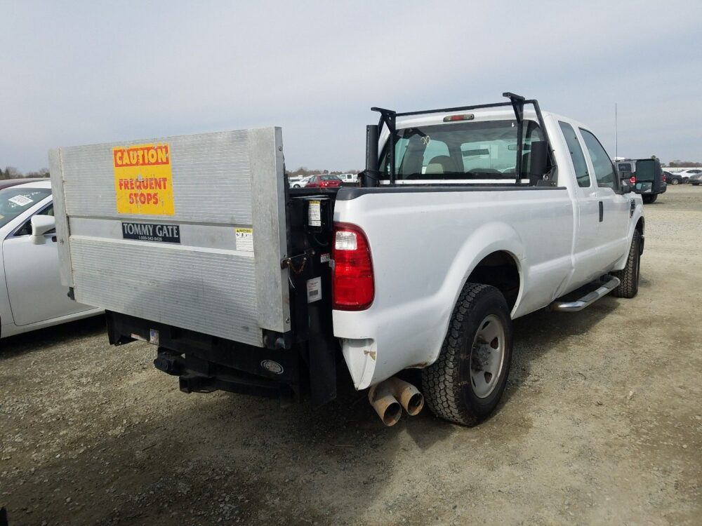 Used 2008 Ford F-250 Super Duty Spindle Knuckle Front LH