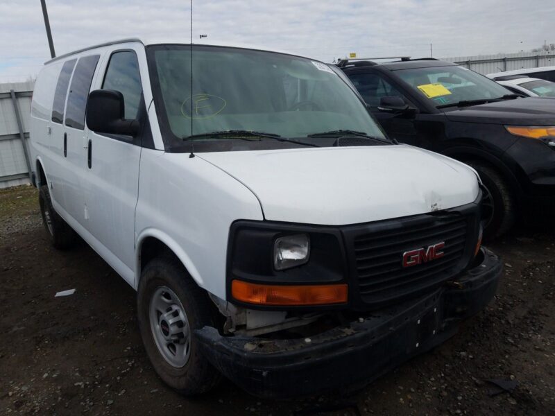 1C8215_0 Used 2006 GMC Savana 2500 Van Storage Rack RH