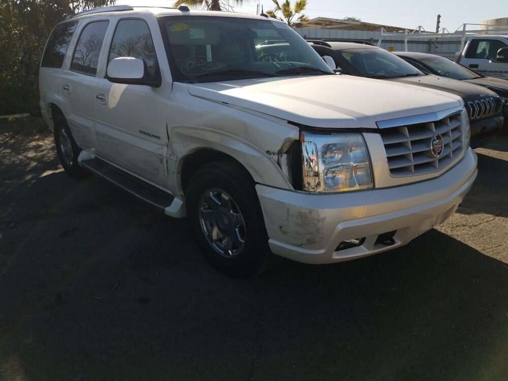 1D8221_0 Used 2004 Cadillac Escalade Carpet Front