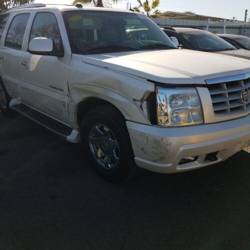 1D8221_0 Used 2004 Cadillac Escalade Carpet Front