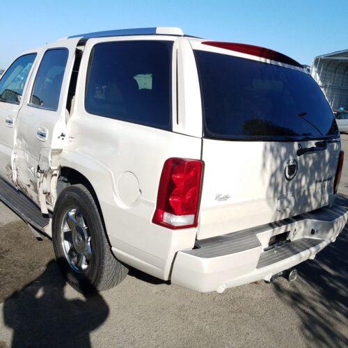 1D8221_3 Used 2004 Cadillac Escalade Carpet Front