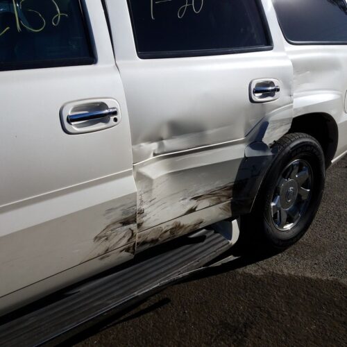 1D8221_9 Used 2004 Cadillac Escalade Carpet Front
