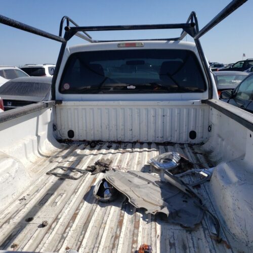 1E8233_6 Used 2012 Ford F-250 Super Duty Spindle Knuckle Front LH