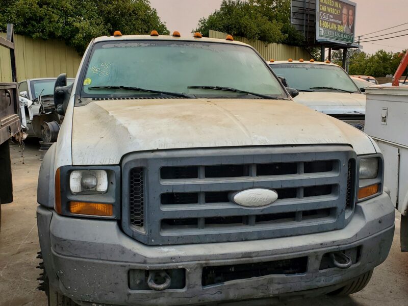 1G8269_0 Used 2005 Ford F-550 Super Duty AC Compressor