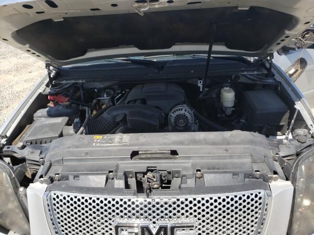 Used 2011 GMC Yukon Front Lamp LH