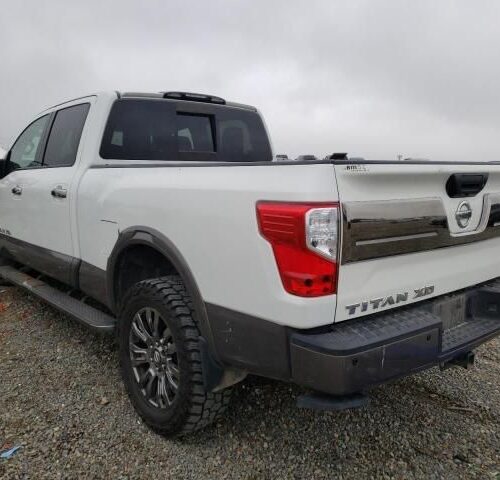 2C8370_0 Used 2017 Nissan Titan XD Decklid Tailgate