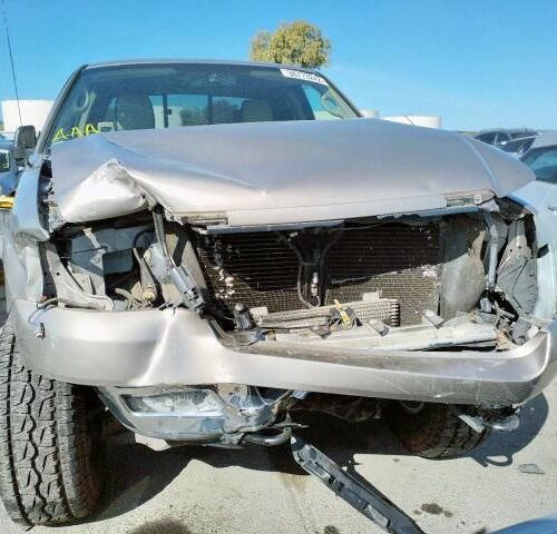 2D8374_8 Used 2004 Ford F-150 Carrier Assembly