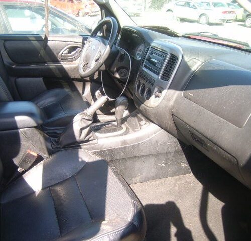 2E6591_5 Used 2005 Ford Escape Chassis Control Module 5L8Z14B321BA