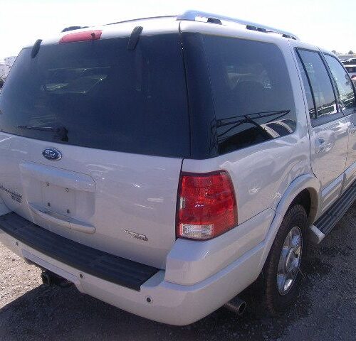 Used 2006 Ford Expedition Transfer Case Assembly