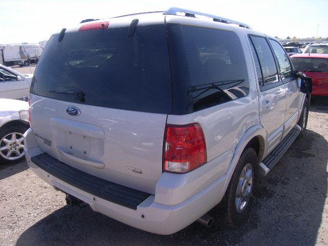 Used 2006 Ford Expedition Transfer Case Assembly