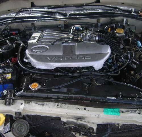 Used 2001 Nissan Pathfinder Chassis Control Module 988204W625