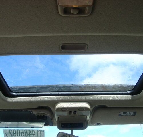 Used 2001 Nissan Pathfinder Chassis Control Module 988204W625