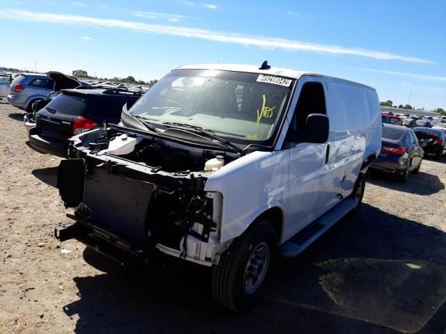 2F8417_0 Used 2021 GMC Savana 2500 Van Running Board