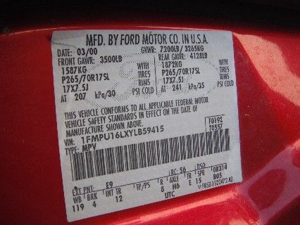 2H6624_8 Used 2000 Ford Expedition Lower Control Arm Front RH