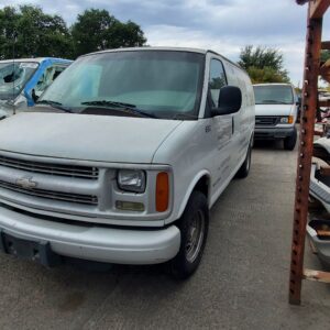 2001 Chevrolet Express 2500 Van Axle Assembly Rear