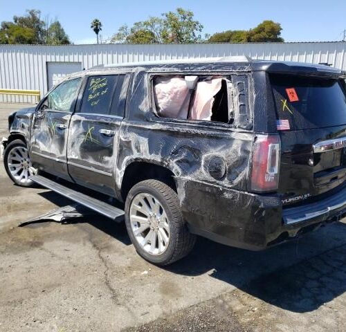 Used 2015 GMC Yukon XL 1500 Navigation / Entertainment Screen