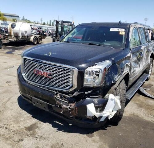 Used 2015 GMC Yukon XL 1500 Navigation / Entertainment Screen