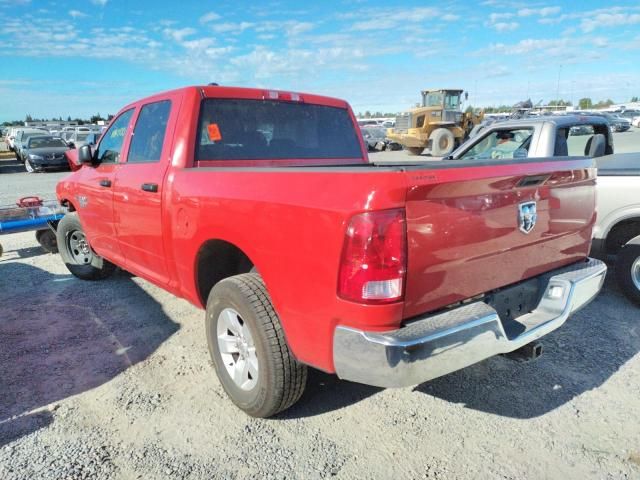 2I8446_0 Used 2019 Dodge Ram 1500 Wheel