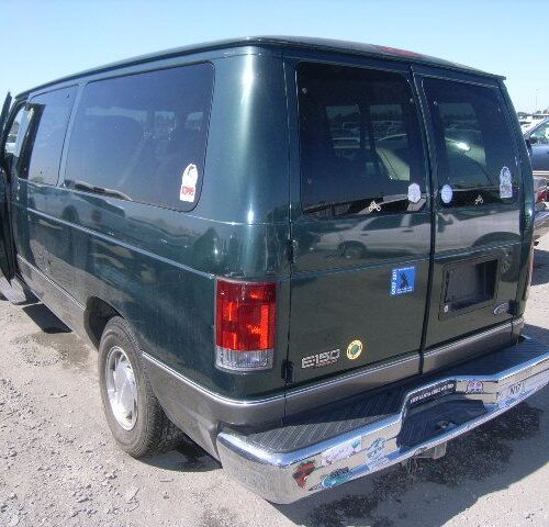 2J6654_0 Used 2001 Ford E-150 Van Navigation / Entertainment Screen