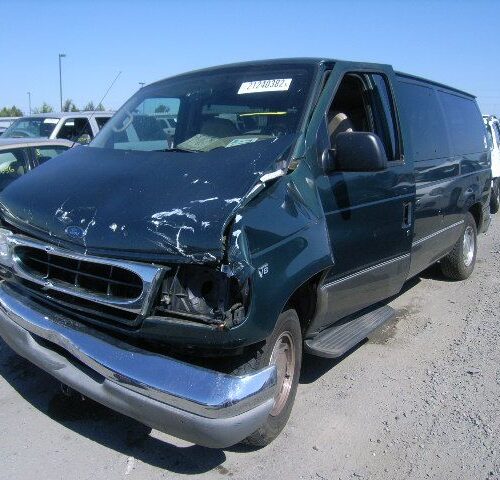 2J6654_2 Used 2001 Ford E-150 Van Navigation / Entertainment Screen