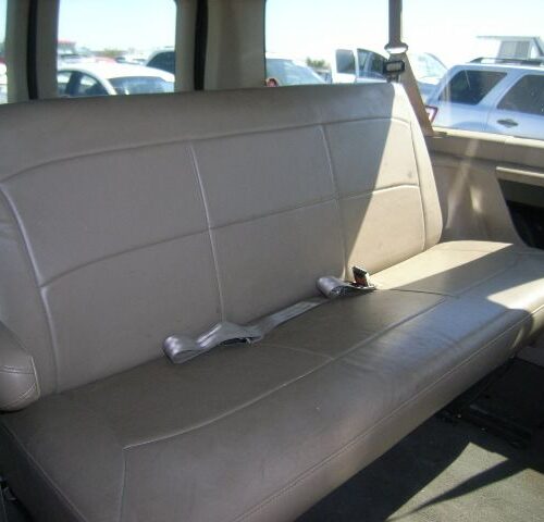2J6654_9 Used 2001 Ford E-150 Van Navigation / Entertainment Screen