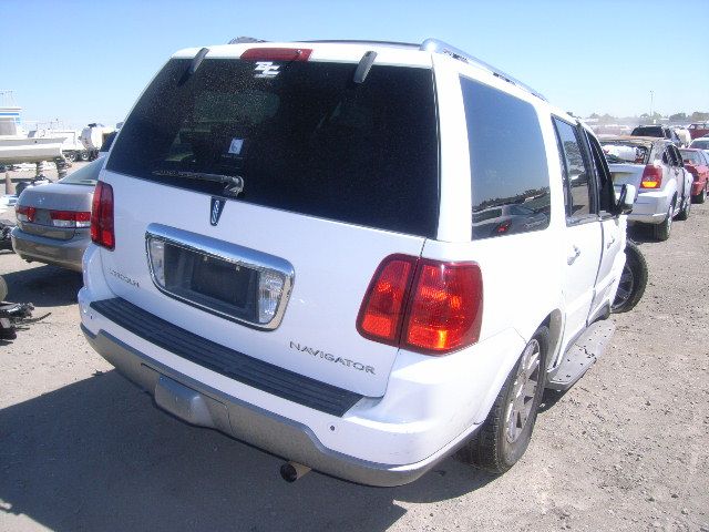 2J6656_0 Used 2004 Lincoln Navigator Rear Knuckle / Stub LH