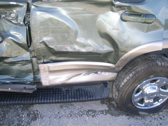2J6661_10 Used 2002 Ford Explorer Side View Mirror LH