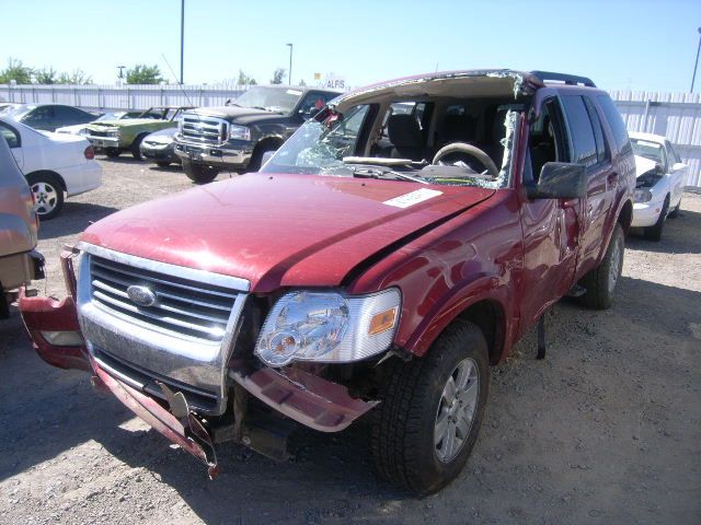 2K6667_2 Used 2010 Ford Explorer Spindle Knuckle Front LH