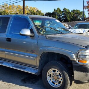 2002 Chevrolet Silverado 2500 Wheel