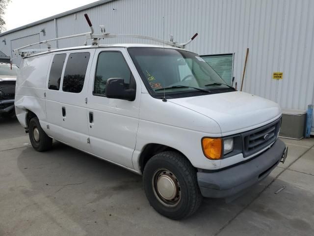 2L8476_5 Used 2003 Ford E-150 Van Fender RH