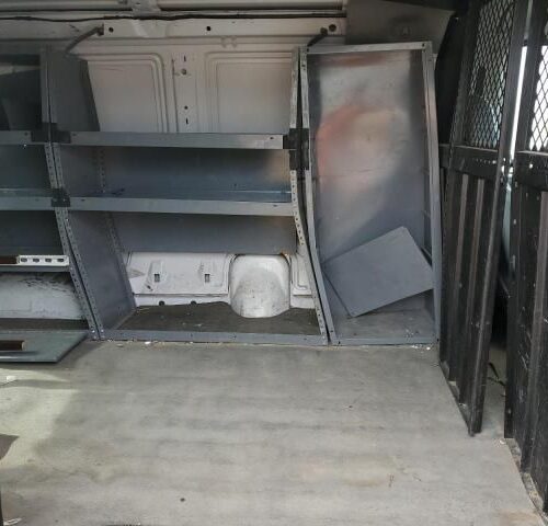 2L8476_8 Used 2003 Ford E-150 Van Fender RH