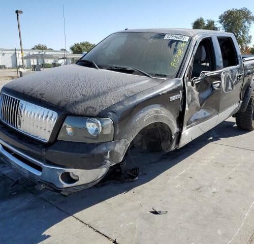 Used 2006 Lincoln Mark LT Tail Lamp LH