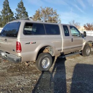 1999 Ford F-250 Super Duty Axle Assembly Front (4WD)