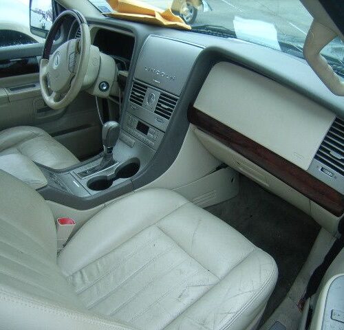 3A6690_5 Used 2004 Lincoln Aviator High Mounted Stop Lamp