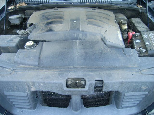 3A6690_7 Used 2004 Lincoln Aviator High Mounted Stop Lamp