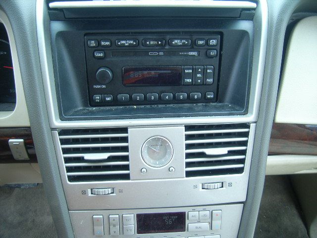 3A6690_9 Used 2004 Lincoln Aviator High Mounted Stop Lamp