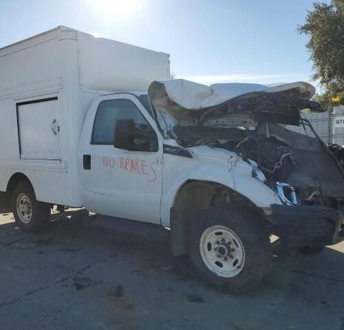 3B8513_12 Used 2015 Ford F-250 Super Duty AC Compressor
