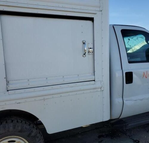 3B8513_4 Used 2015 Ford F-250 Super Duty AC Compressor