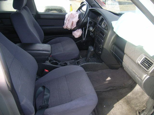 Used 2002 Nissan Pathfinder Chassis Control Module 310364W002