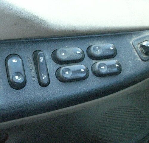 3C6717_10 Used 2005 Ford F-350 Super Duty Gas Pedal