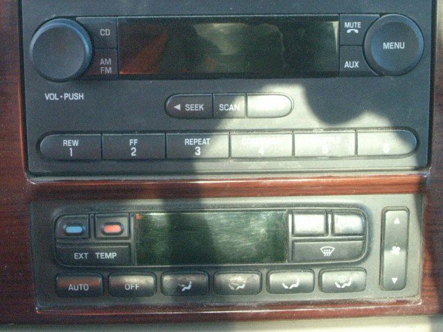 3C6717_9 Used 2005 Ford F-350 Super Duty Gas Pedal