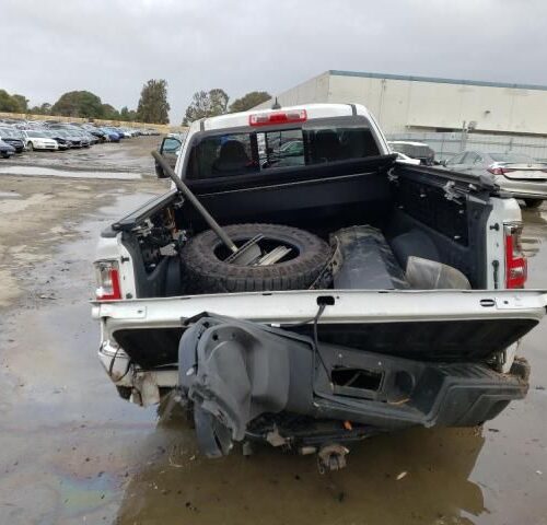 3C8526_12 Used 2021 Chevrolet Colorado Transmission Assembly