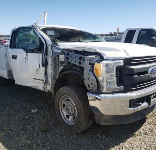 3C8534_6 Used 2017 Ford F-250 Super Duty Engine / Motor Control Module HC3Z5H297A