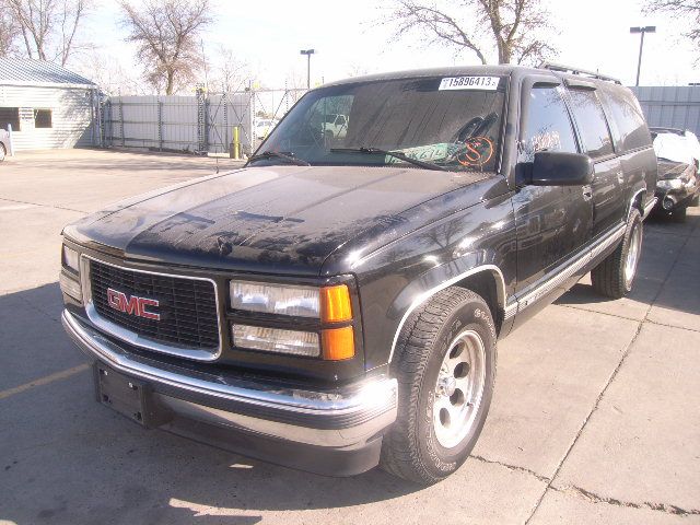 3D6731_0 Used 1999 Chevrolet Suburban 1500 Jack