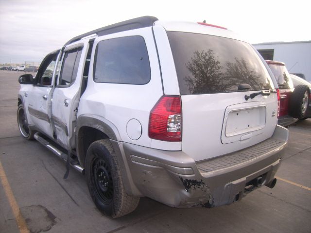 3D6734_3 Used 2003 Isuzu Ascender Tail Lamp LH