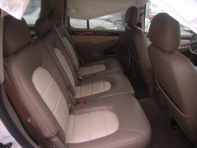 3D6736_6 Used 2004 Ford Explorer Air Bag RH 2L2Z78044A74DAB
