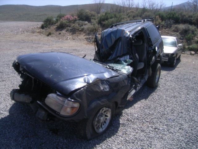 3E6755_2 Used 2001 Ford Explorer Engine / Motor Control Module 1L2Z12A650AB